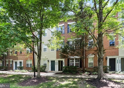 42526 Mayflower Terrace - Photo 1