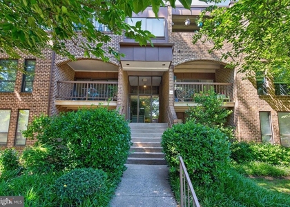 11260 Chestnut Grove Square - Photo 1