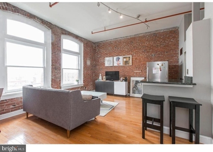 1010 Race Street - Photo 1
