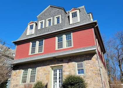 111 Iona Avenue - Photo 1