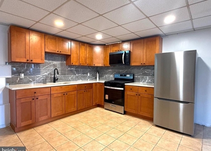 1300 Main Street - Photo 1