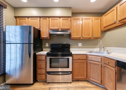 2816 Elliott Street - Photo 1