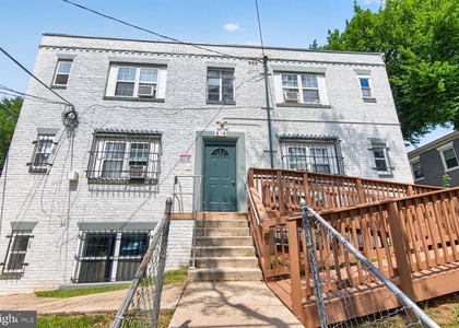 819 51st Street Se - Photo 1