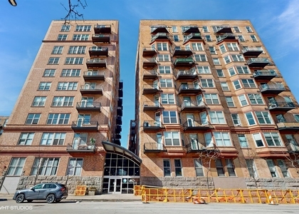 500 S Clinton Street - Photo 1