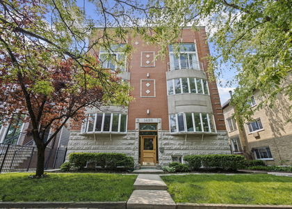 1433 W Belle Plaine Avenue - Photo 1