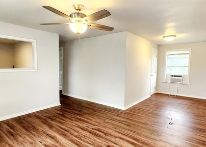 136 W Marion Street - Photo 1