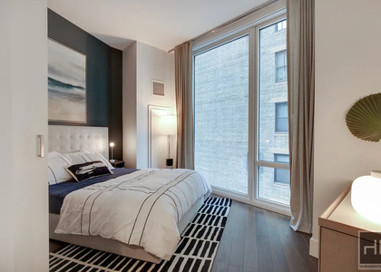 East 44th Street - Photo 1