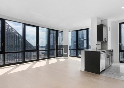 West End Avenue - Photo 1