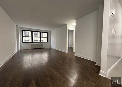 5 Avenue - Photo 1