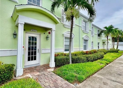 5111 Coquina Key Drive Se - Photo 1