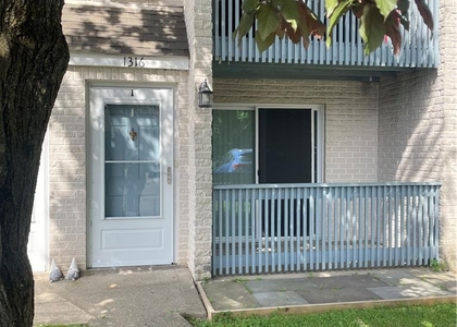1316 S Fountain Street - Photo 1