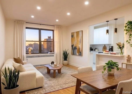 9876 Queens Boulevard Unit #6L - Photo 1