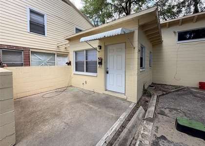 219 Nw 3rd Avenue - Photo 1