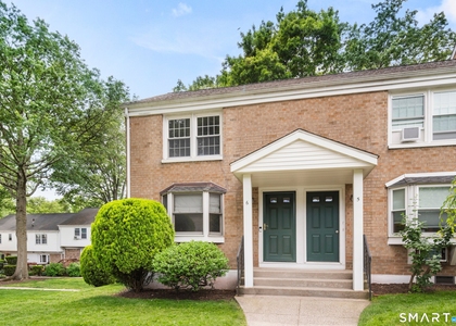 245 Sunnyridge Avenue - Photo 1
