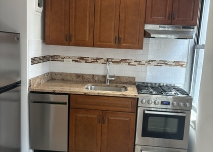 301 East 38th Street - Photo 1