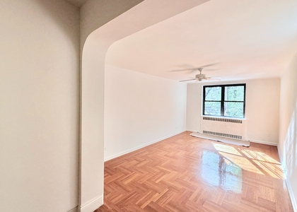 700 Fort Washington Avenue - Photo 1