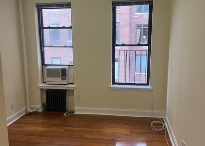 East 58th Street - Photo 1