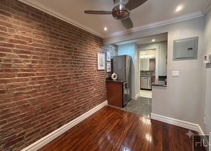 West 53 Street - Photo 1