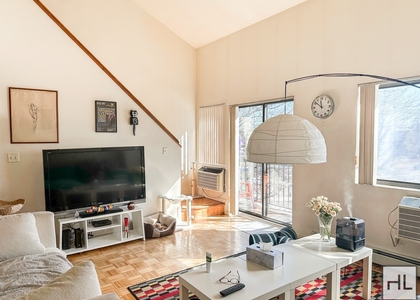 Eliot Avenue - Photo 1
