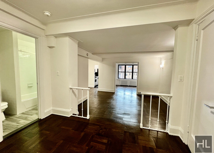 East 38 Street - Photo 1