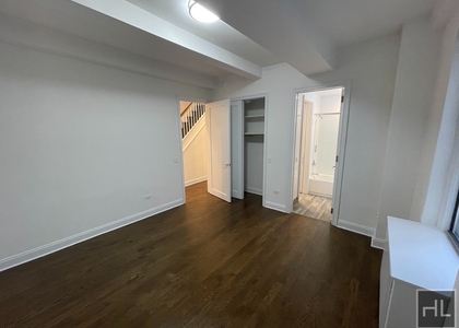 West 55 Street - Photo 1