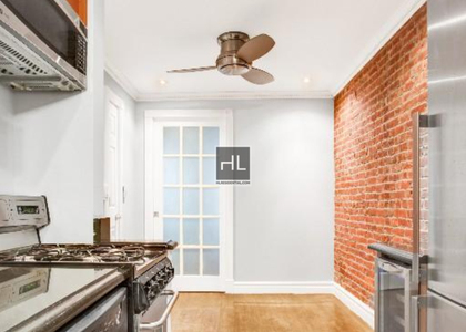 West 53 Street - Photo 1