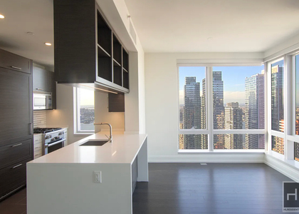 10th Avenue - Photo 1