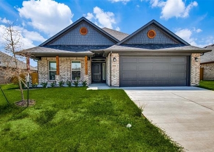 2806 Clover Drive - Photo 1