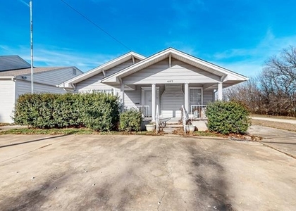407 W Main Street - Photo 1