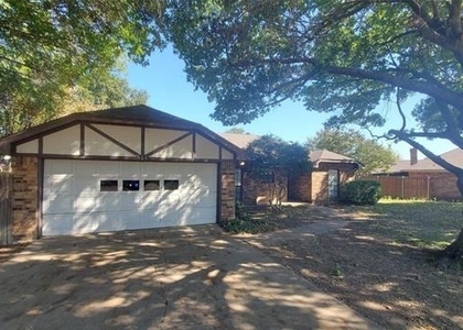 505 Pelican Court - Photo 1