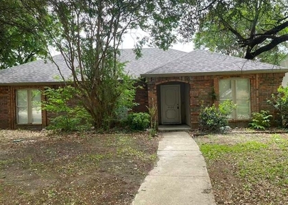4520 Louisville Drive - Photo 1