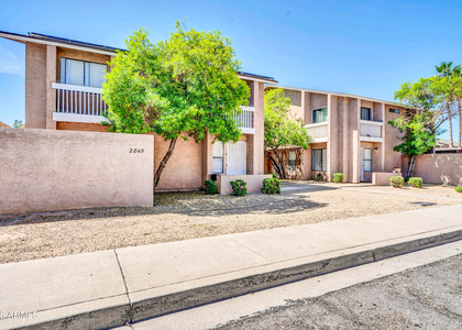2845 E Tracy Lane - Photo 1