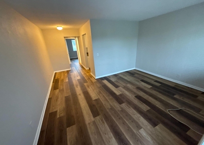 717 Ne 10th Avenue - Photo 1