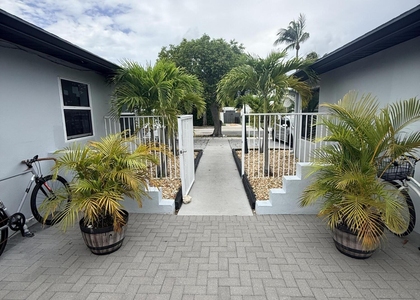 220 Walton Boulevard - Photo 1