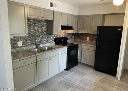 1222 E Mountain View Road - Photo 1