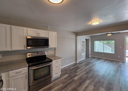 2336 N 11th Street - Photo 1
