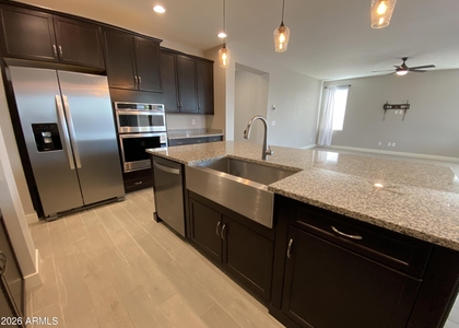 1560 W Avenida Del Valle -- - Photo 1