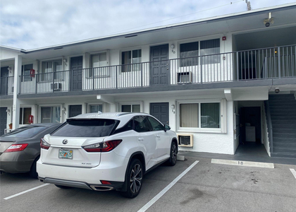 1812 E Oakland Park Boulevard - Photo 1