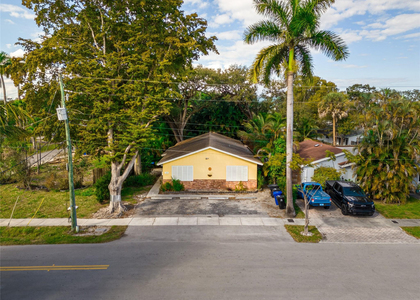 1841 Sw 22nd Street - Photo 1