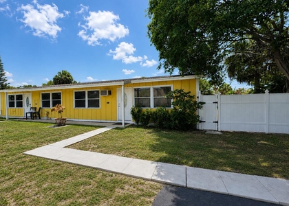 8537 40th Terrace N - Photo 1