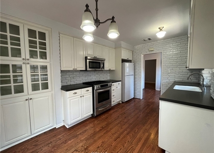 22607 Collins Street - Photo 1