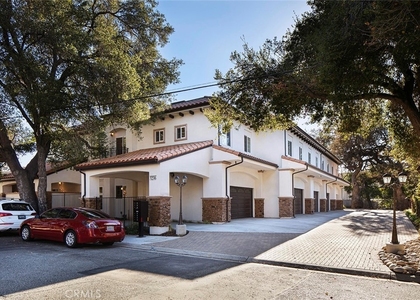 3236 Royal Oaks Drive - Photo 1