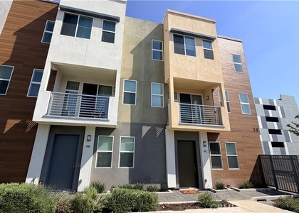 19 S Chapel Avenue - Photo 1