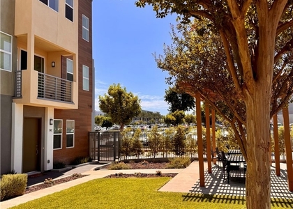 19 S Chapel Avenue - Photo 1