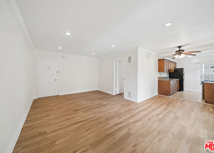 1215 N Hayworth Avenue - Photo 1