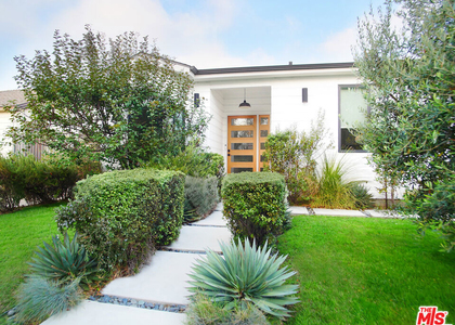 3744 Somerset Drive - Photo 1