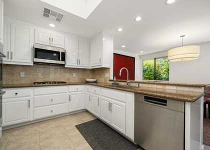 7 Dartmouth Drive - Photo 1