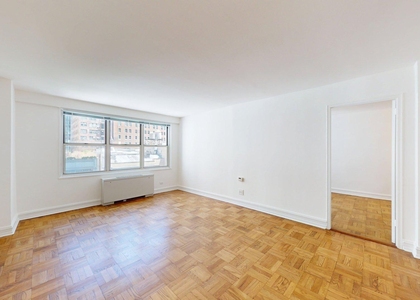 Eighth Avenue - Photo 1