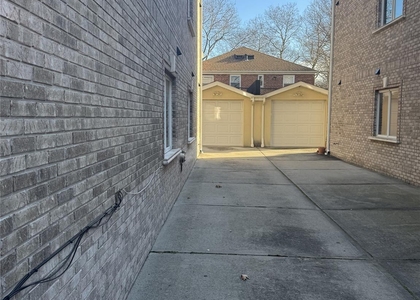 4033 191st Street - Photo 1