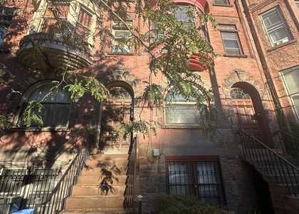 39 S Lake Avenue - Photo 1